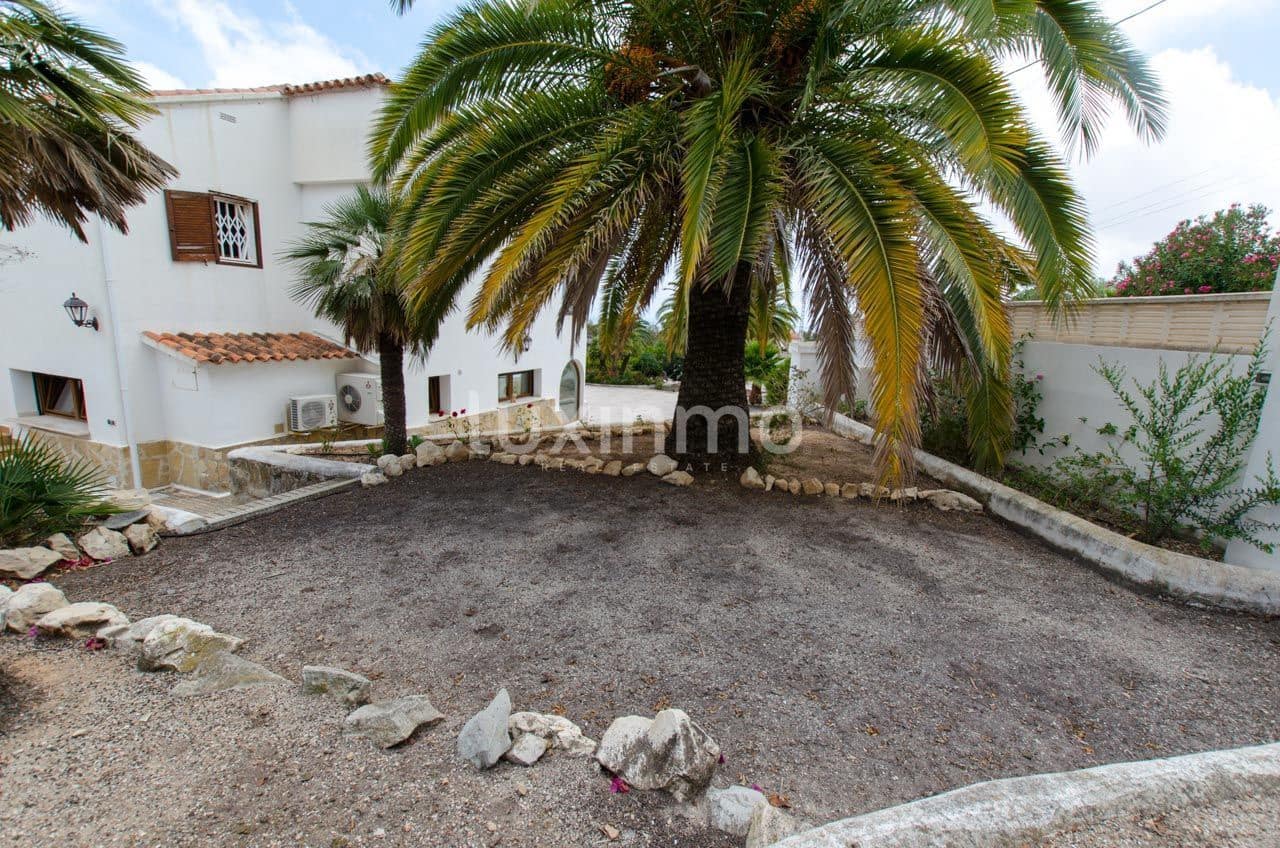 6 quarto Moradia para venda em Calpe / Calp com piscina garagem - 1 050 000 € (Ref: 10167237)