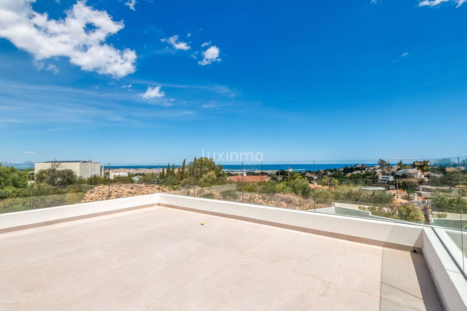 Chalet de 4 habitaciones en Dénia en venta con piscina garaje - 1.795.000 € (Ref: 10167238)