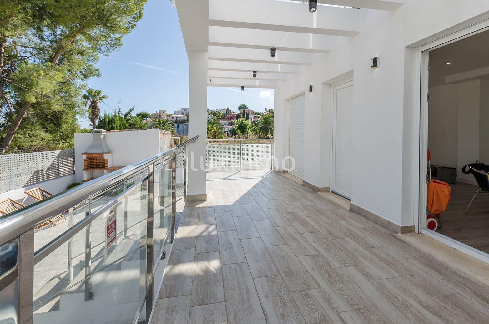 Chalet de 4 habitaciones en La Nucia en venta con piscina garaje - 580.000 € (Ref: 10167240)