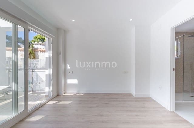 Chalet de 4 habitaciones en Coloma  , La Nucia en venta con piscina garaje - 580.000 € (Ref: 10167240)