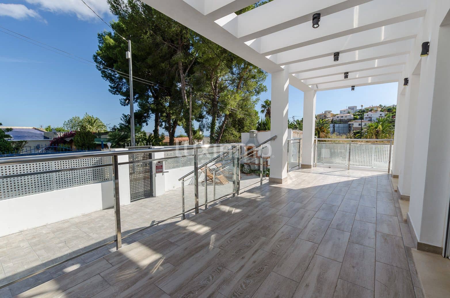 Chalet de 4 habitaciones en La Nucia en venta con piscina garaje - 580.000 € (Ref: 10167240)
