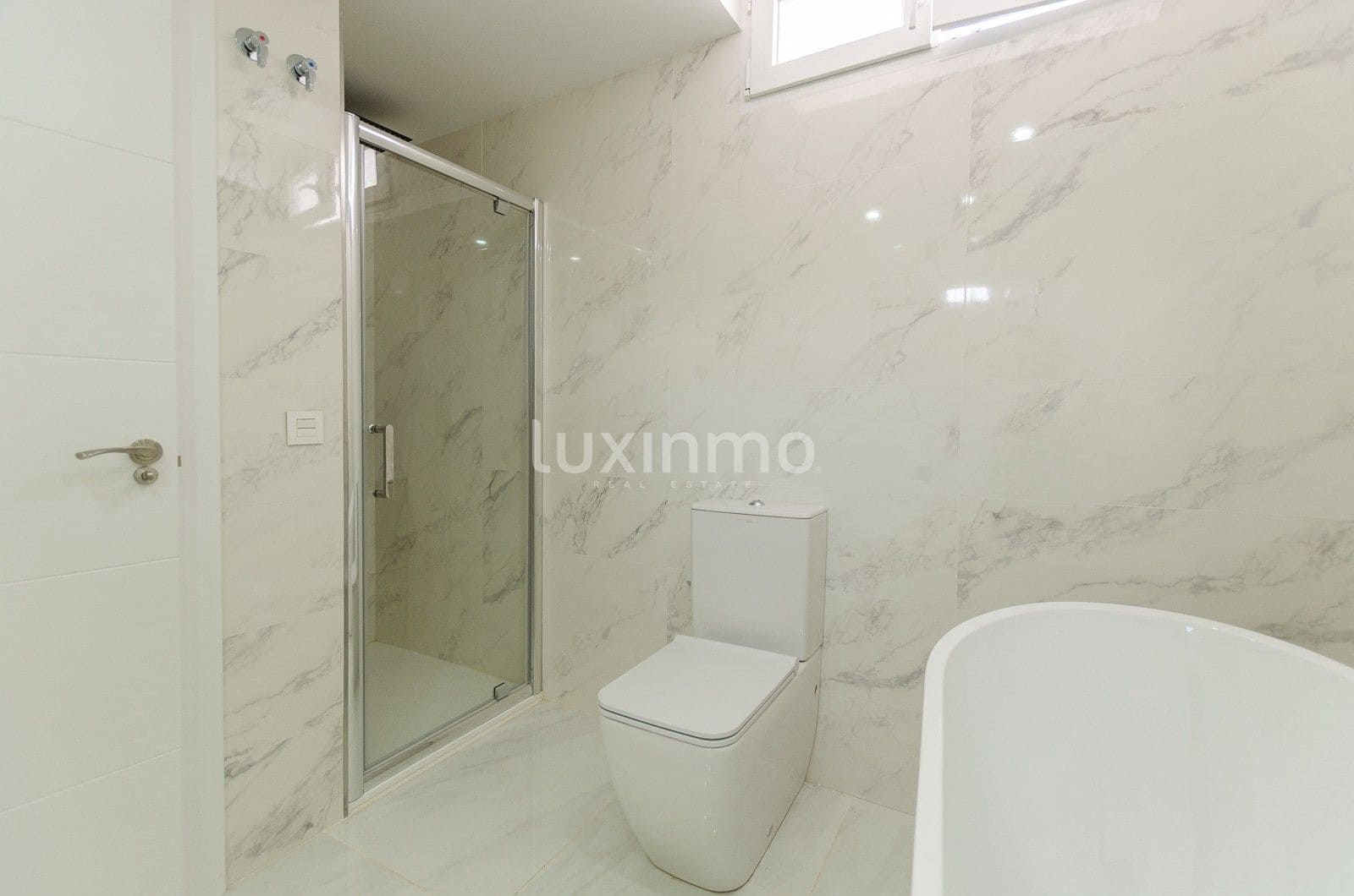 Chalet de 4 habitaciones en La Nucia en venta con piscina garaje - 580.000 € (Ref: 10167240)