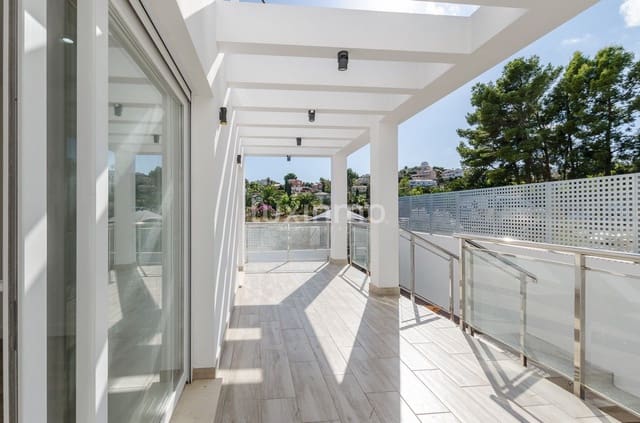 Chalet de 4 habitaciones en Coloma  , La Nucia en venta con piscina garaje - 580.000 € (Ref: 10167240)