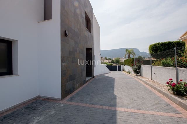 6 soveværelse Villa til salg i Calpe / Calp med swimmingpool garage - € 1.300.000 (Ref: 10167253)
