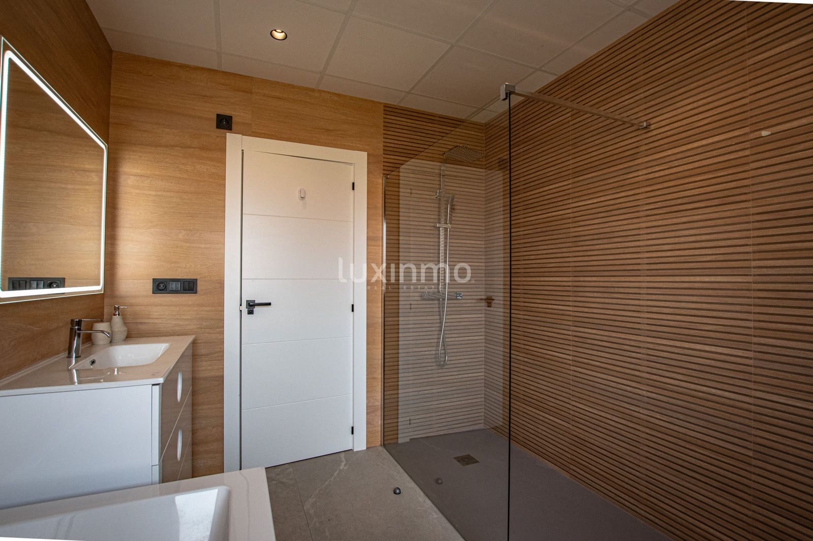 6 soveværelse Villa til salg i Calpe / Calp med swimmingpool garage - € 1.300.000 (Ref: 10167253)
