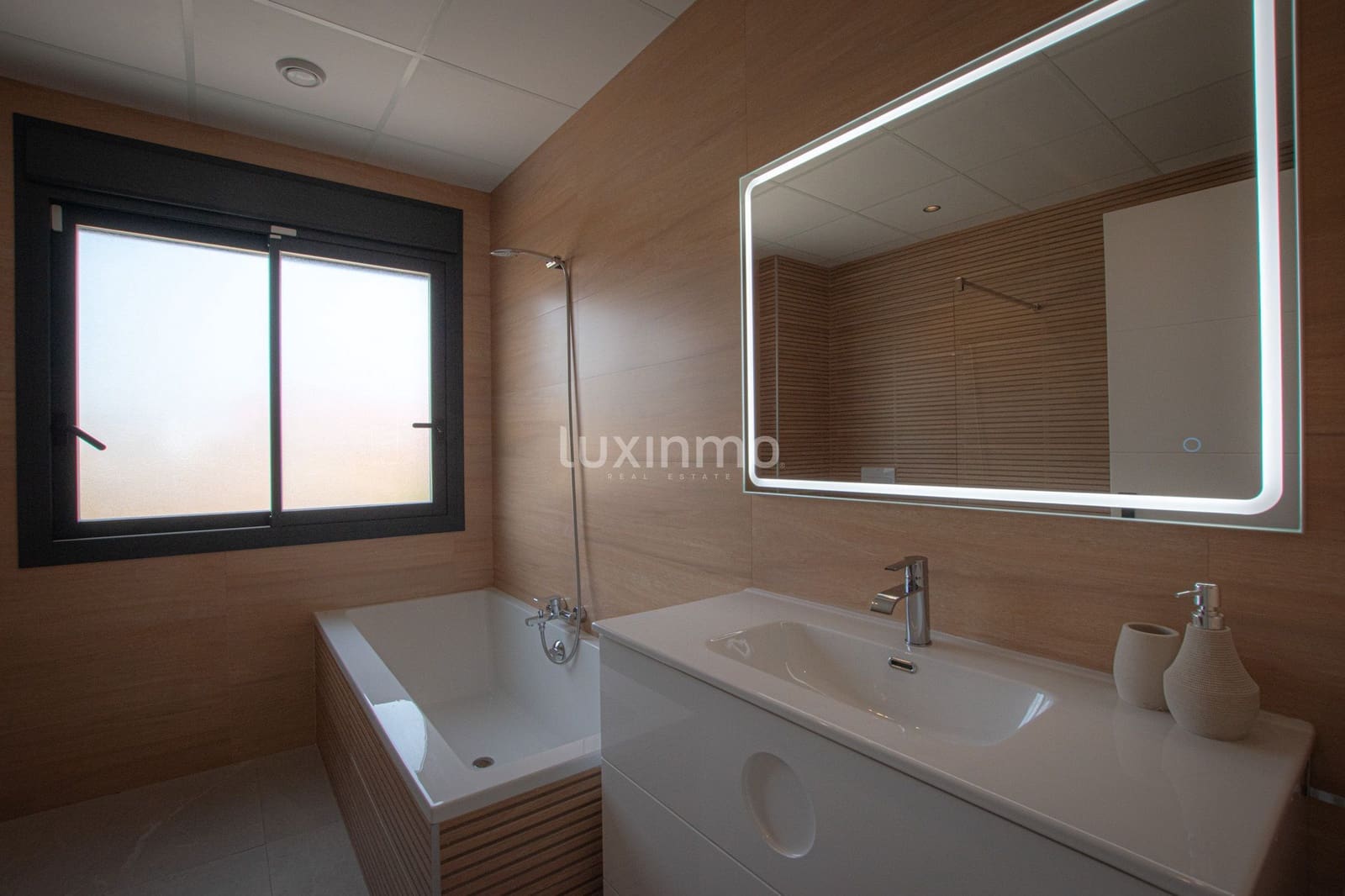 6 soveværelse Villa til salg i Calpe / Calp med swimmingpool garage - € 1.300.000 (Ref: 10167253)