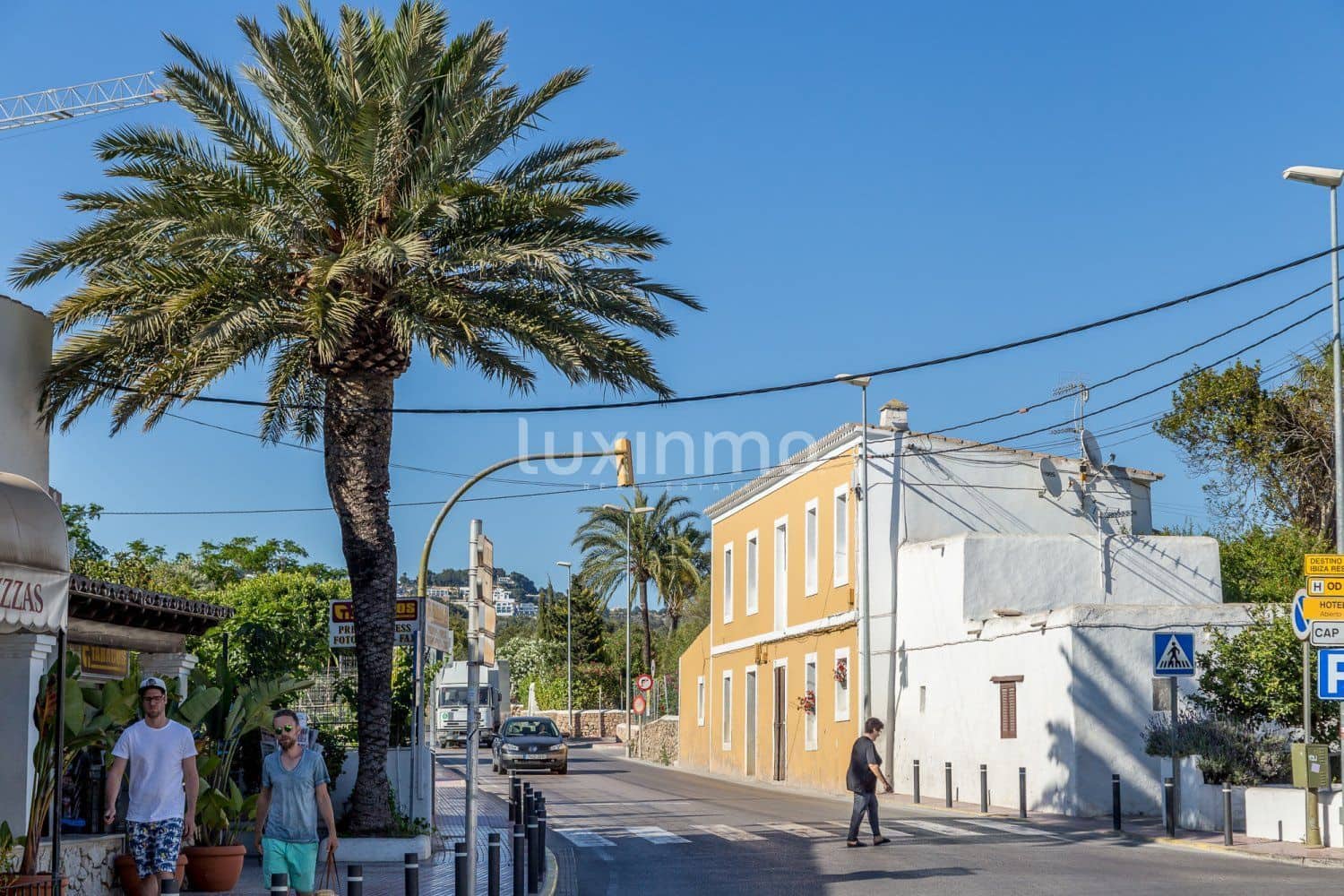 3 bedroom Apartment for sale in Nuestra Senora de Jesus with pool garage - € 980,000 (Ref: 10167484)