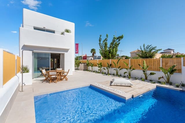 3 soverom Villa til salgs i Los Alcázares med svømmebasseng garasje - € 499 900 (Ref: 10167487)