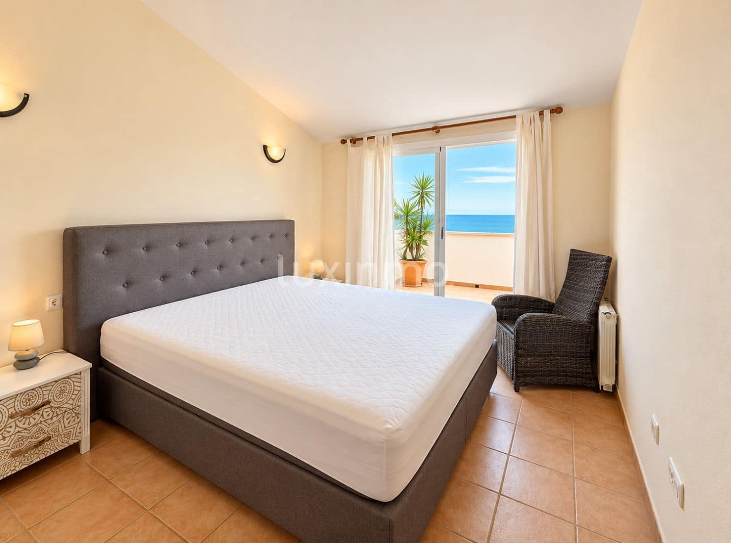 3 bedroom Apartment for rent in Altea with pool garage - € 1,950 (Ref: 10175516)