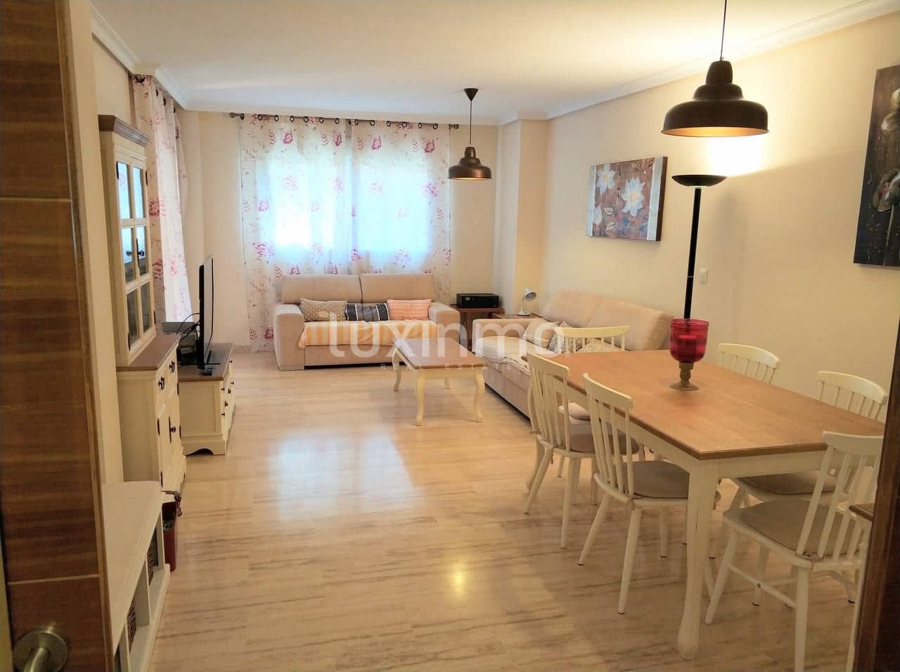 3 sovrum Lägenhet att hyra i Arenal med pool garage - 1 800 € (Ref: 10175517)