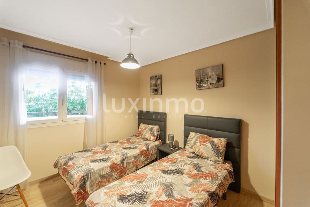 3 sovrum Lägenhet att hyra i Arenal med pool garage - 1 550 € (Ref: 10175518)