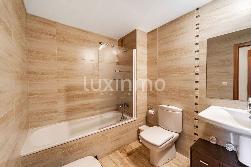 3 sovrum Lägenhet att hyra i Arenal med pool garage - 1 550 € (Ref: 10175518)