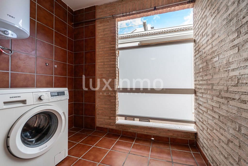 3 sovrum Lägenhet att hyra i Arenal med pool garage - 1 550 € (Ref: 10175518)