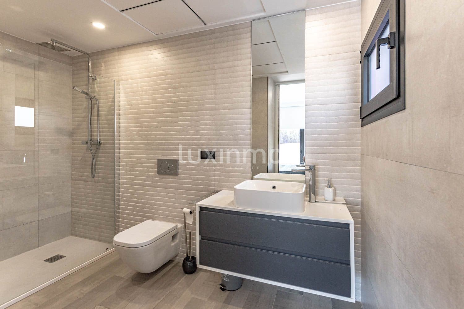 Chalet de 6 habitaciones en Calpe / Calp en alquiler con piscina garaje - 4.000 € (Ref: 10177537)