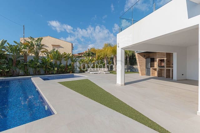 6 slaapkamer Villa te huur in Calpe / Calp met zwembad garage - € 4.000 (Ref: 10177537)