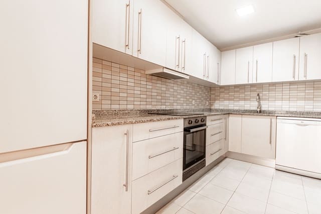 2 slaapkamer Appartement te huur in Altea met garage - € 1.450 (Ref: 10181000)