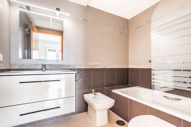 2 slaapkamer Appartement te huur in Altea met garage - € 1.450 (Ref: 10181000)