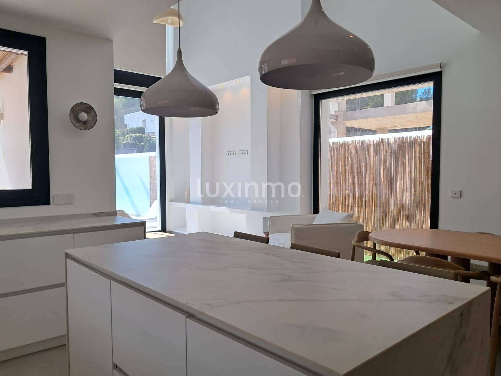 4 Zimmer Villa zu verkaufen in Albir mit Pool Garage - 875.000 € (Ref: 3665536)