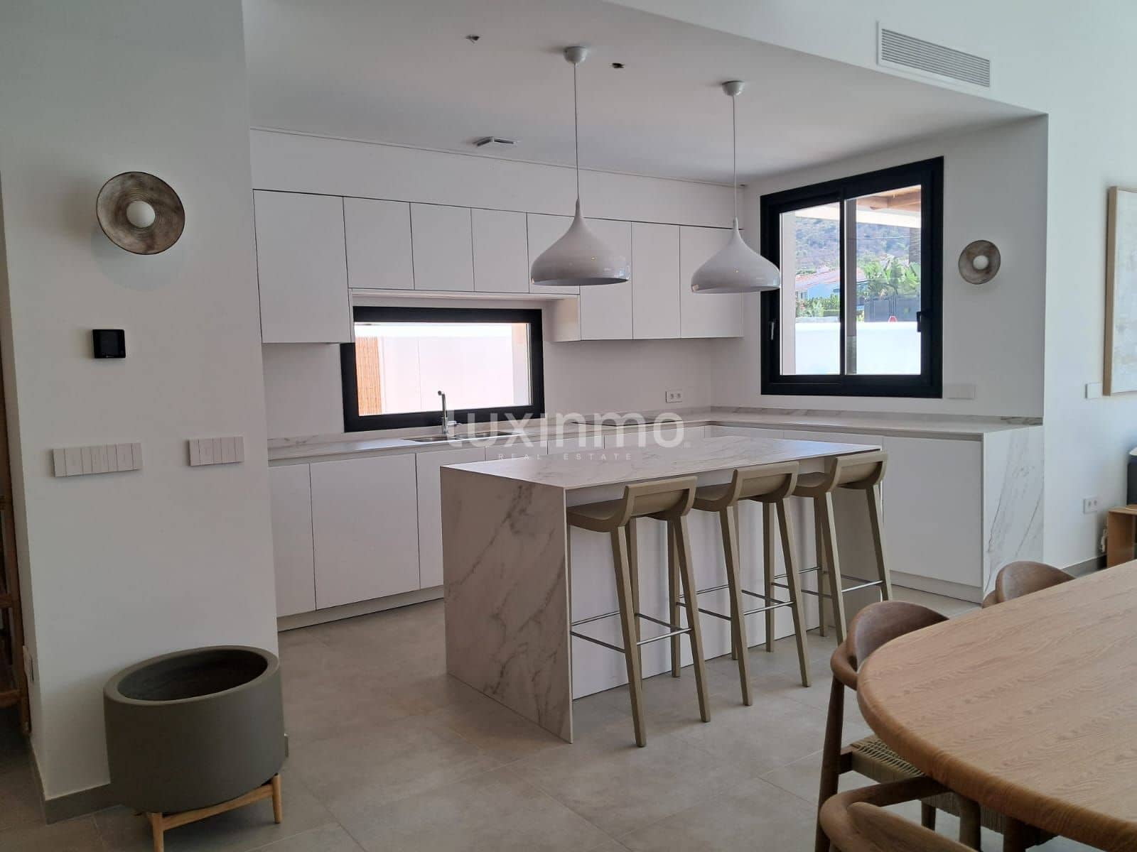 4 Zimmer Villa zu verkaufen in Albir mit Pool Garage - 875.000 € (Ref: 3665536)