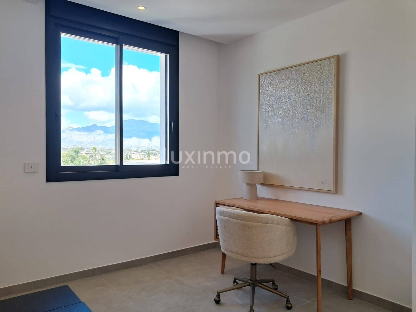 4 Zimmer Villa zu verkaufen in Albir mit Pool Garage - 875.000 € (Ref: 3665536)