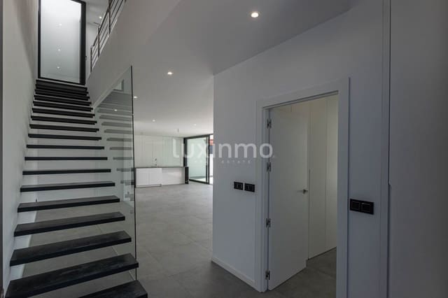 Chalet de 4 habitaciones en Calpe / Calp en venta con piscina garaje - 1.290.000 € (Ref: 4066437)