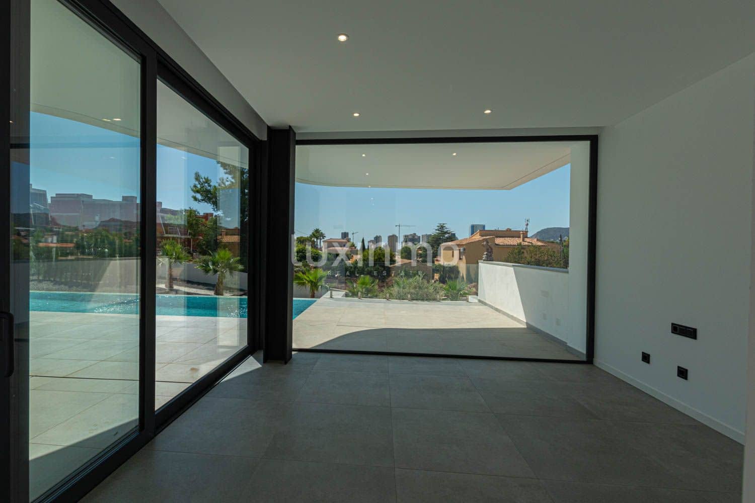 Chalet de 4 habitaciones en Calpe / Calp en venta con piscina garaje - 1.290.000 € (Ref: 4066437)
