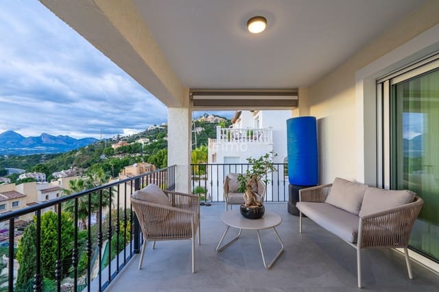 3 bedroom Townhouse for sale in Altea with pool garage - € 615,000 (Ref: 4634377)