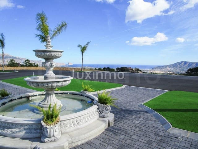 8 sovrum Villa till salu i La Nucia med pool garage - 4 200 000 € (Ref: 5013663)