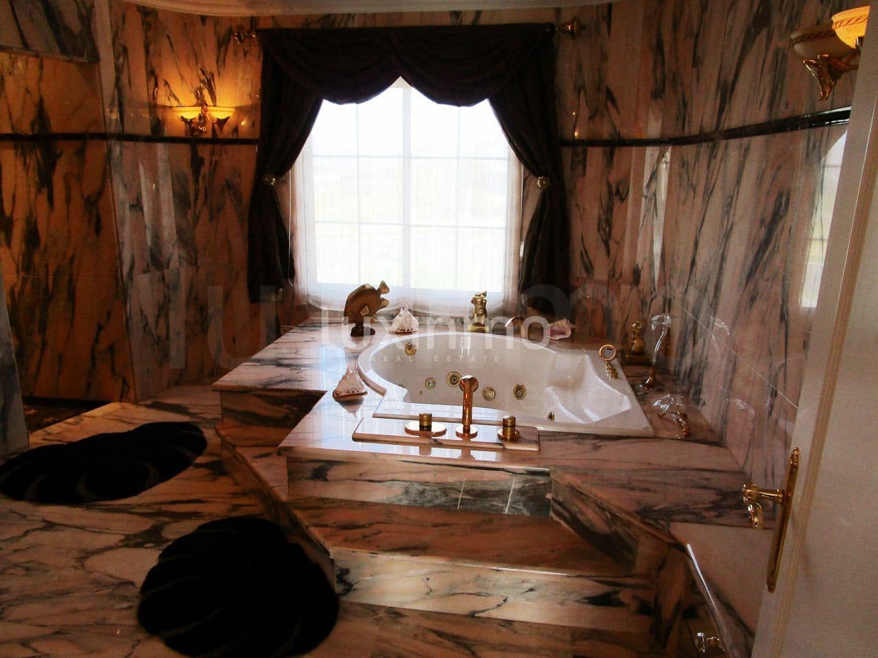 8 soverom Villa til salgs i La Nucia med svømmebasseng garasje - € 4 200 000 (Ref: 5013663)