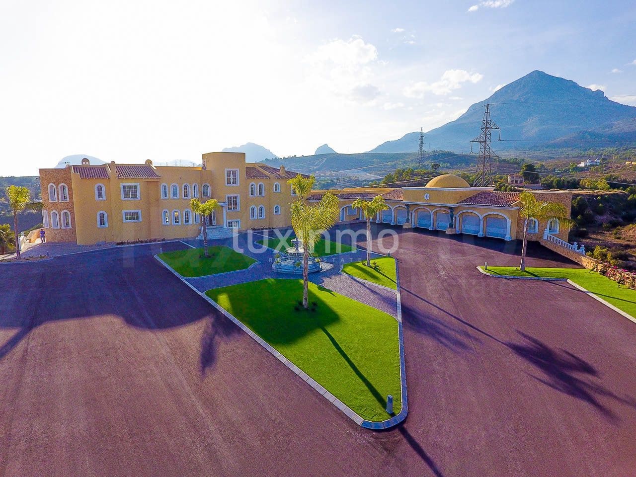 8 soverom Villa til salgs i La Nucia med svømmebasseng garasje - € 4 200 000 (Ref: 5013663)