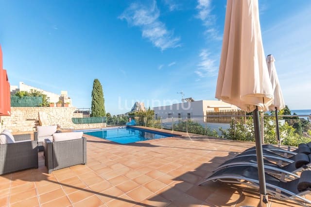 3 soveværelse Villa til leje i Calpe / Calp med swimmingpool - € 3.000 (Ref: 5649440)
