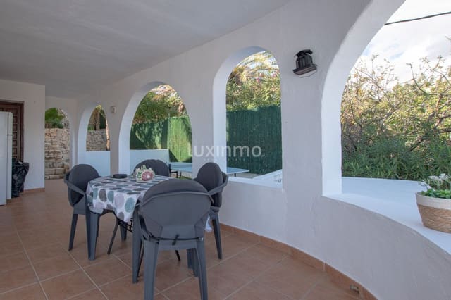 3 bedroom Villa for rent in Calpe / Calp with pool garage - € 2,500 (Ref: 5847343)