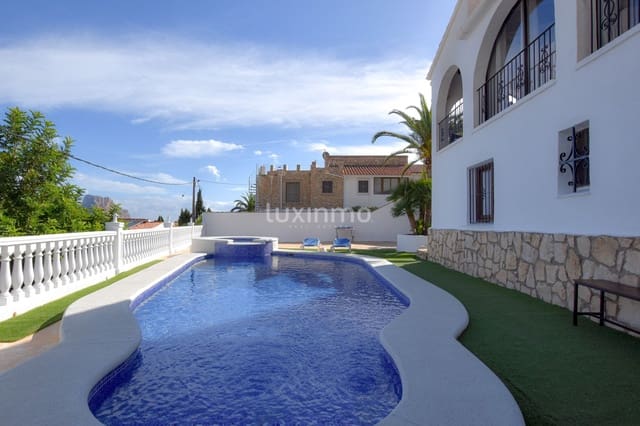 3 bedroom Villa for rent in Calpe / Calp with pool garage - € 2,500 (Ref: 5847343)