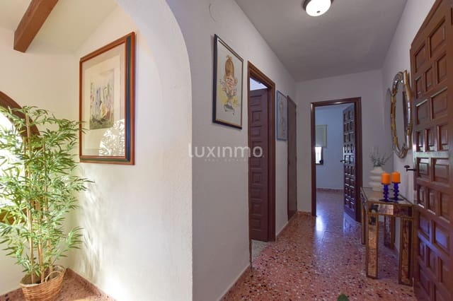 3 bedroom Villa for rent in Calpe / Calp with pool garage - € 2,500 (Ref: 5847343)