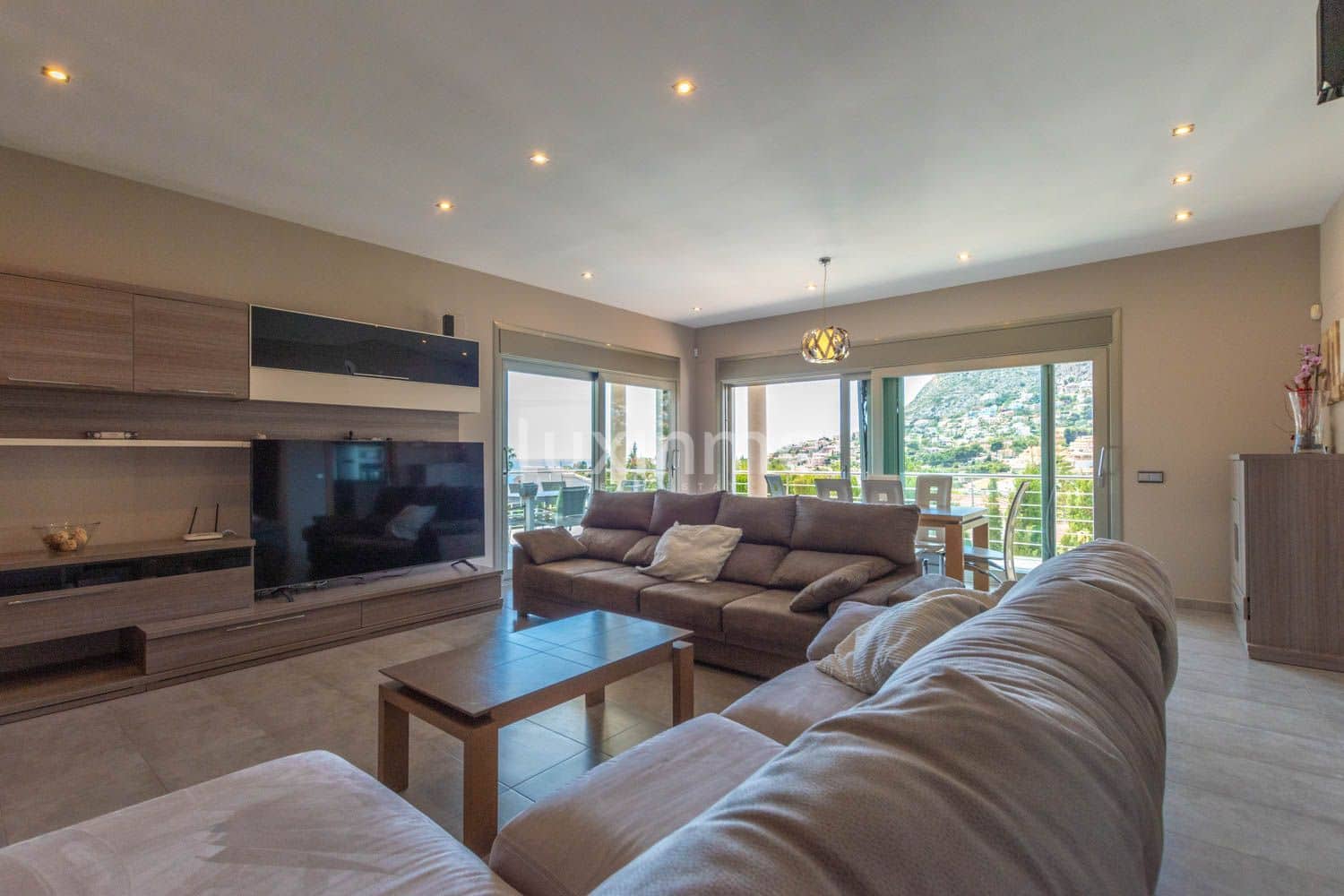 4 sovrum Villa till salu i Calpe / Calp med pool garage - 1 050 000 € (Ref: 6963309)