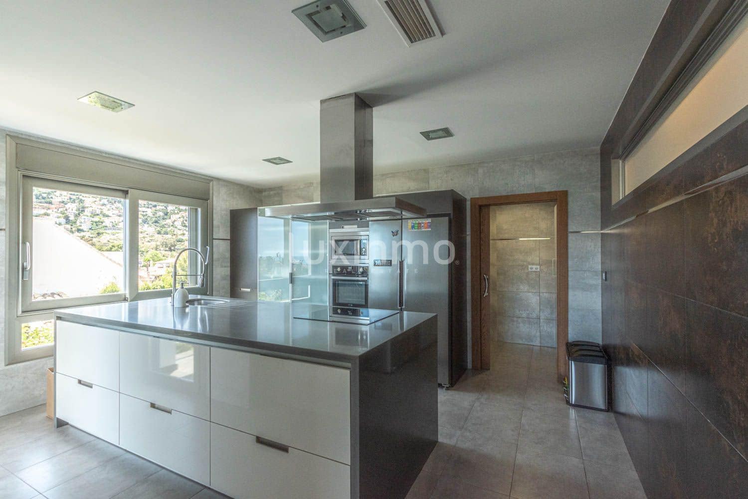 4 sovrum Villa till salu i Calpe / Calp med pool garage - 1 050 000 € (Ref: 6963309)