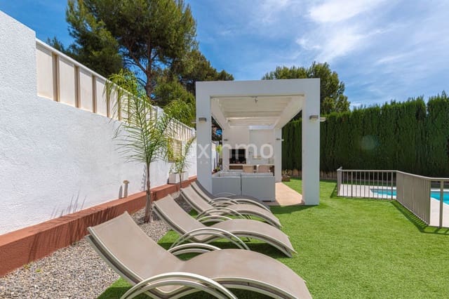 4 sovrum Villa till salu i Calpe / Calp med pool garage - 1 050 000 € (Ref: 6963309)