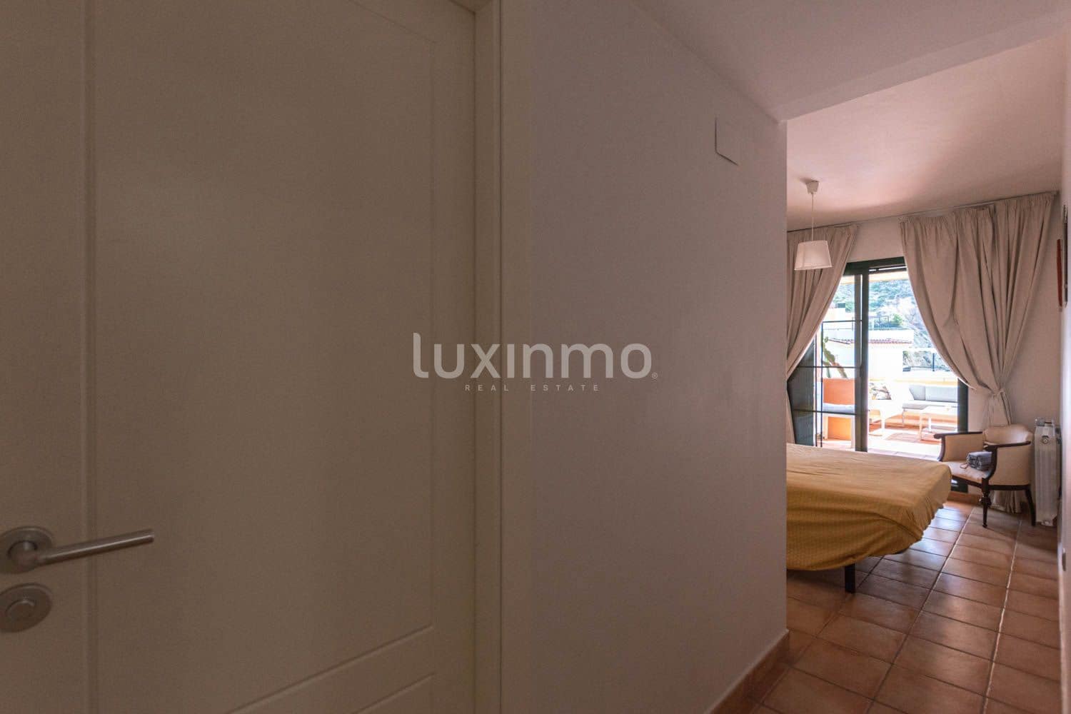 3 bedroom Apartment for rent in Altea with pool - € 2,000 (Ref: 6983754)