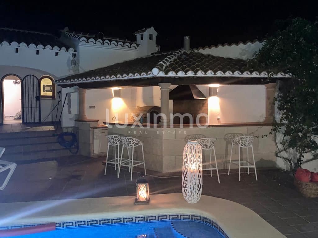 5 bedroom Villa for rent in Javea / Xabia with pool garage - € 3,500 (Ref: 7148013)