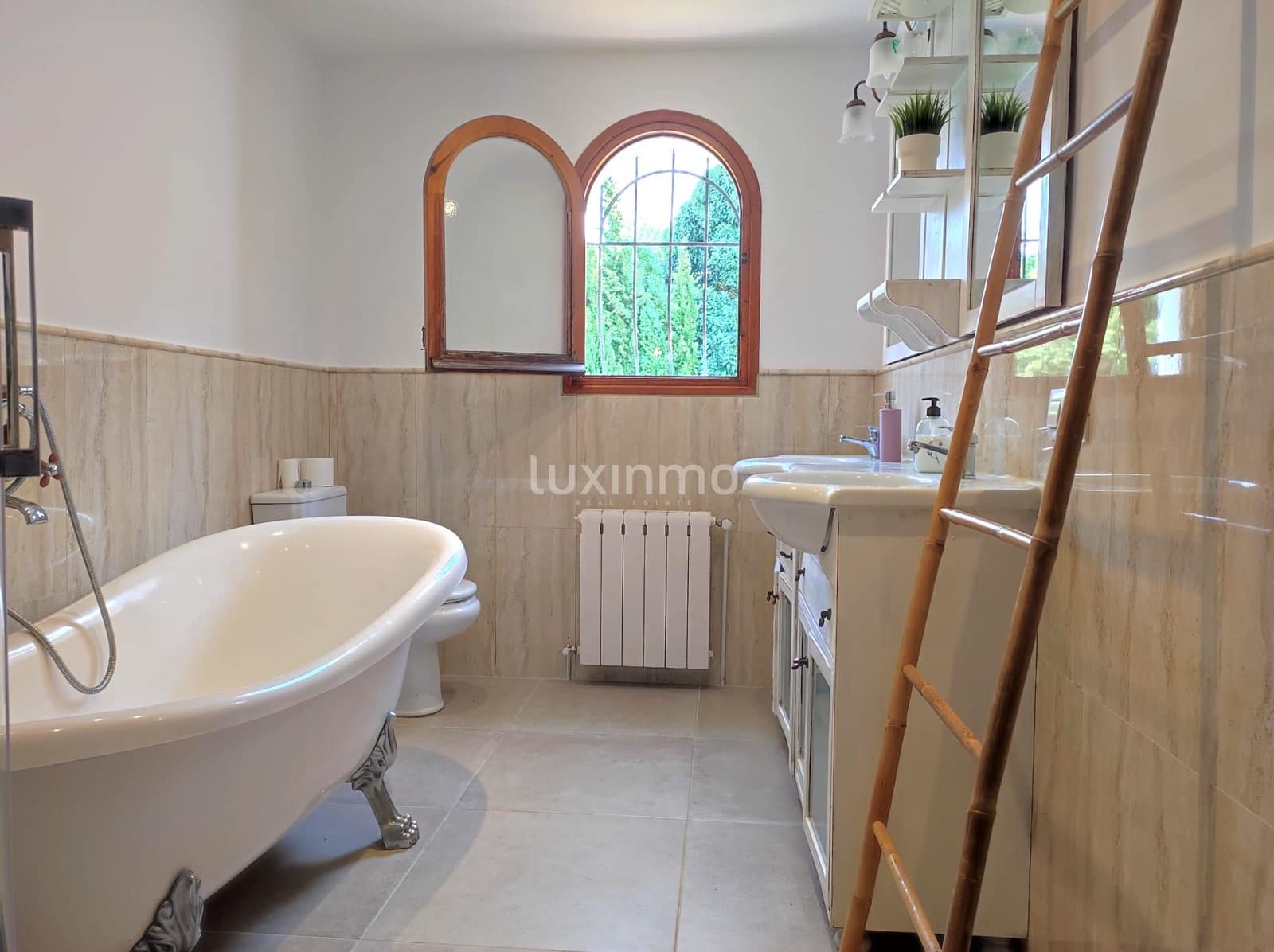 5 bedroom Villa for rent in Javea / Xabia with pool garage - € 3,500 (Ref: 7148013)