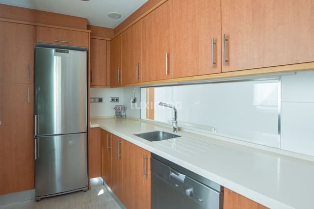 Penthouse de 2 chambres à louer à Calpe / Calp avec garage - 1 300 € (Ref: 7475029)