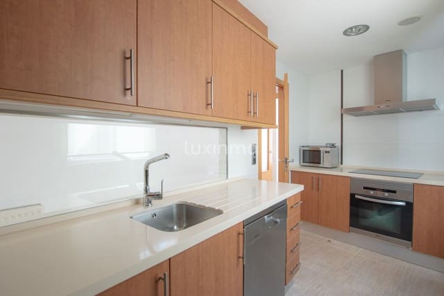 Penthouse de 2 chambres à louer à Calpe / Calp avec garage - 1 300 € (Ref: 7475029)