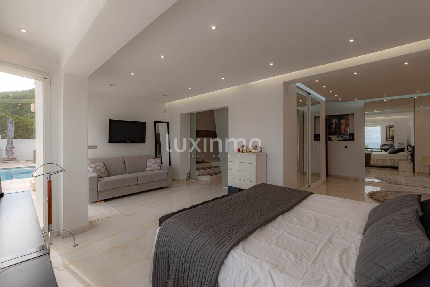 Chalet de 6 habitaciones en Calpe / Calp en venta con piscina garaje - 3.400.000 € (Ref: 7698327)