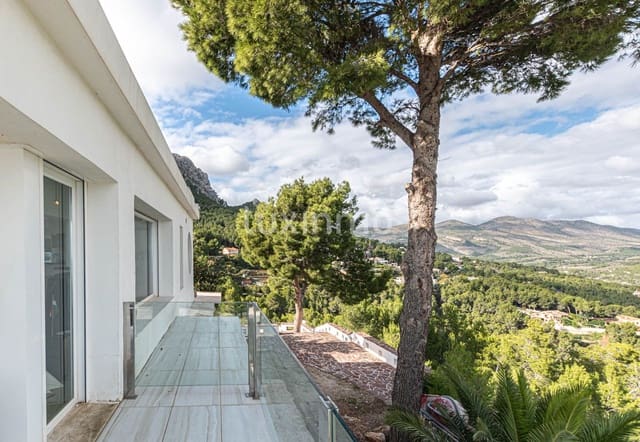 Chalet de 6 habitaciones en Calpe / Calp en venta con piscina garaje - 3.400.000 € (Ref: 7698327)