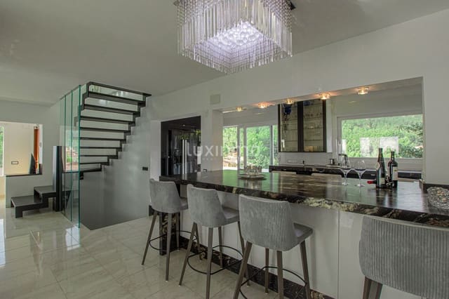 Chalet de 6 habitaciones en Calpe / Calp en venta con piscina garaje - 3.400.000 € (Ref: 7698327)