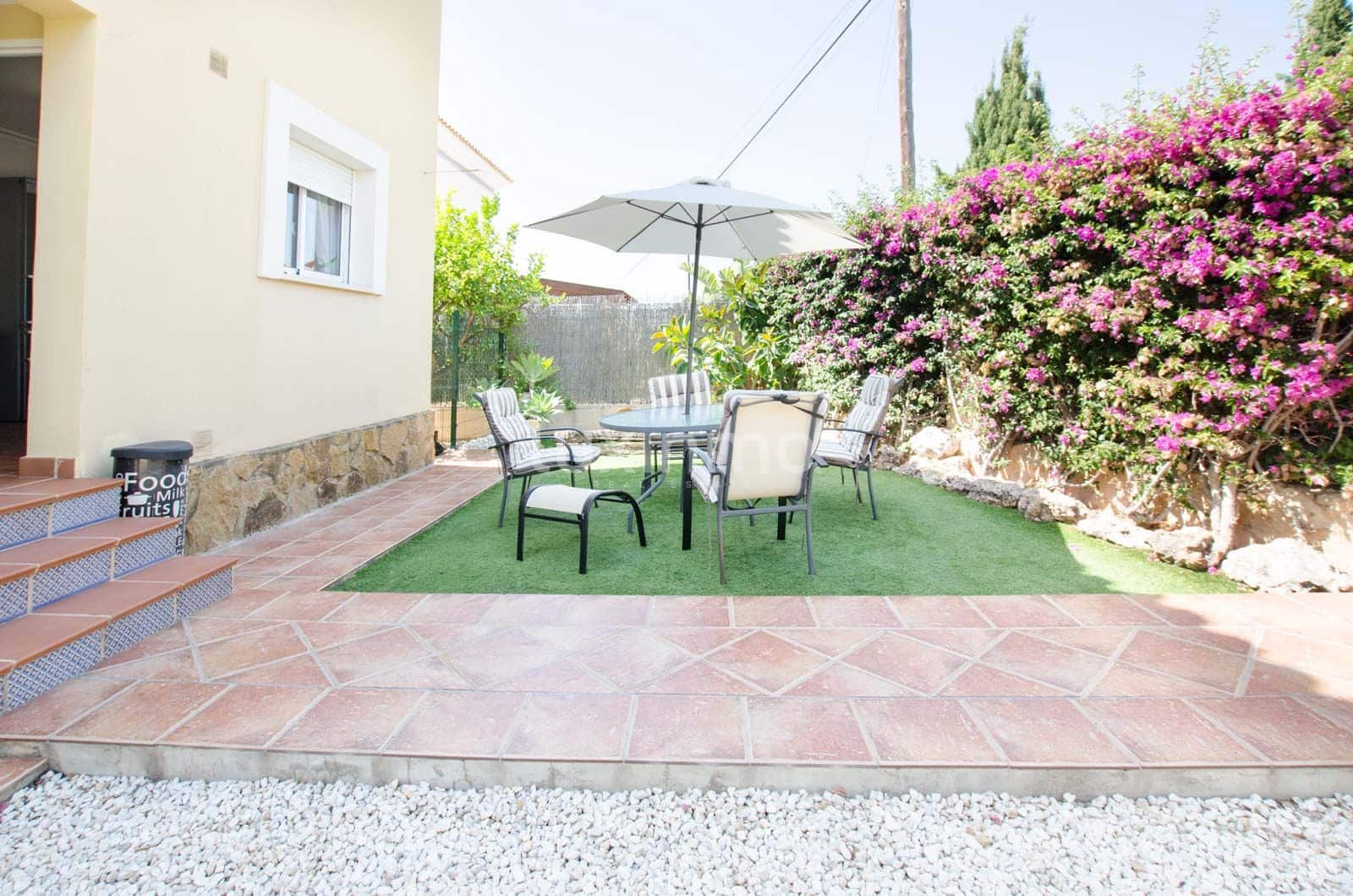 Chalet de 3 habitaciones en La Nucia en alquiler con piscina garaje - 1.750 € (Ref: 7707142)