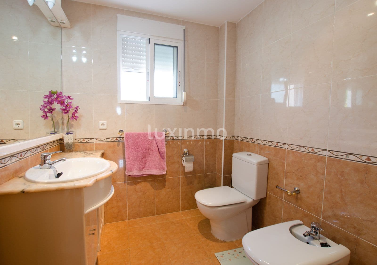 Chalet de 3 habitaciones en La Nucia en alquiler con piscina garaje - 1.750 € (Ref: 7707142)