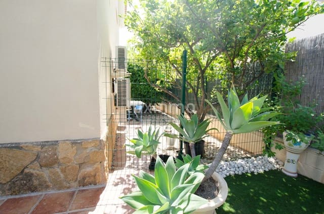 Chalet de 3 habitaciones en La Nucia en alquiler con piscina garaje - 1.750 € (Ref: 7707142)