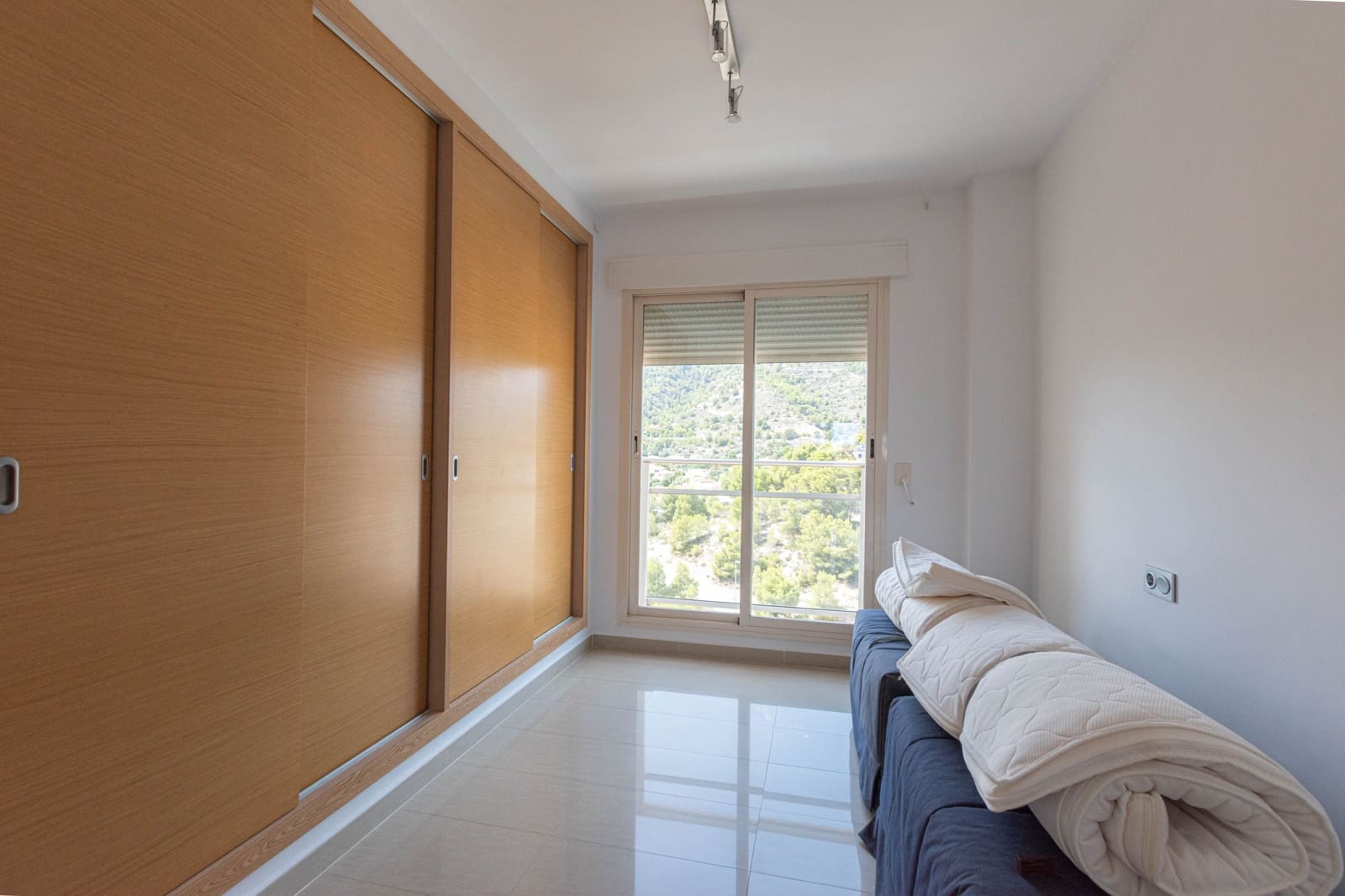 3 bedroom Penthouse for rent in Calpe / Calp with pool garage - € 2,200 (Ref: 7951855)