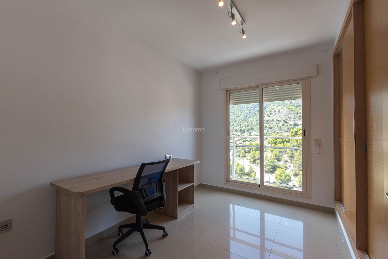 3 bedroom Penthouse for rent in Calpe / Calp with pool garage - € 2,200 (Ref: 7951855)